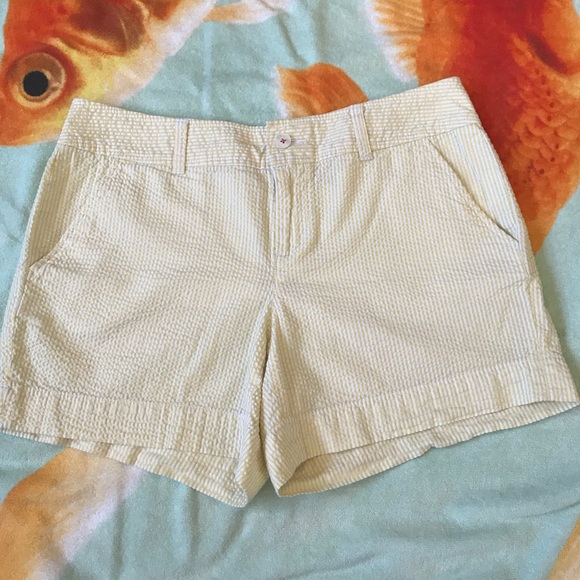 EUC Sz 4 Lilly Pulitzer seersucker yellow shorts - Picture 3 of 6